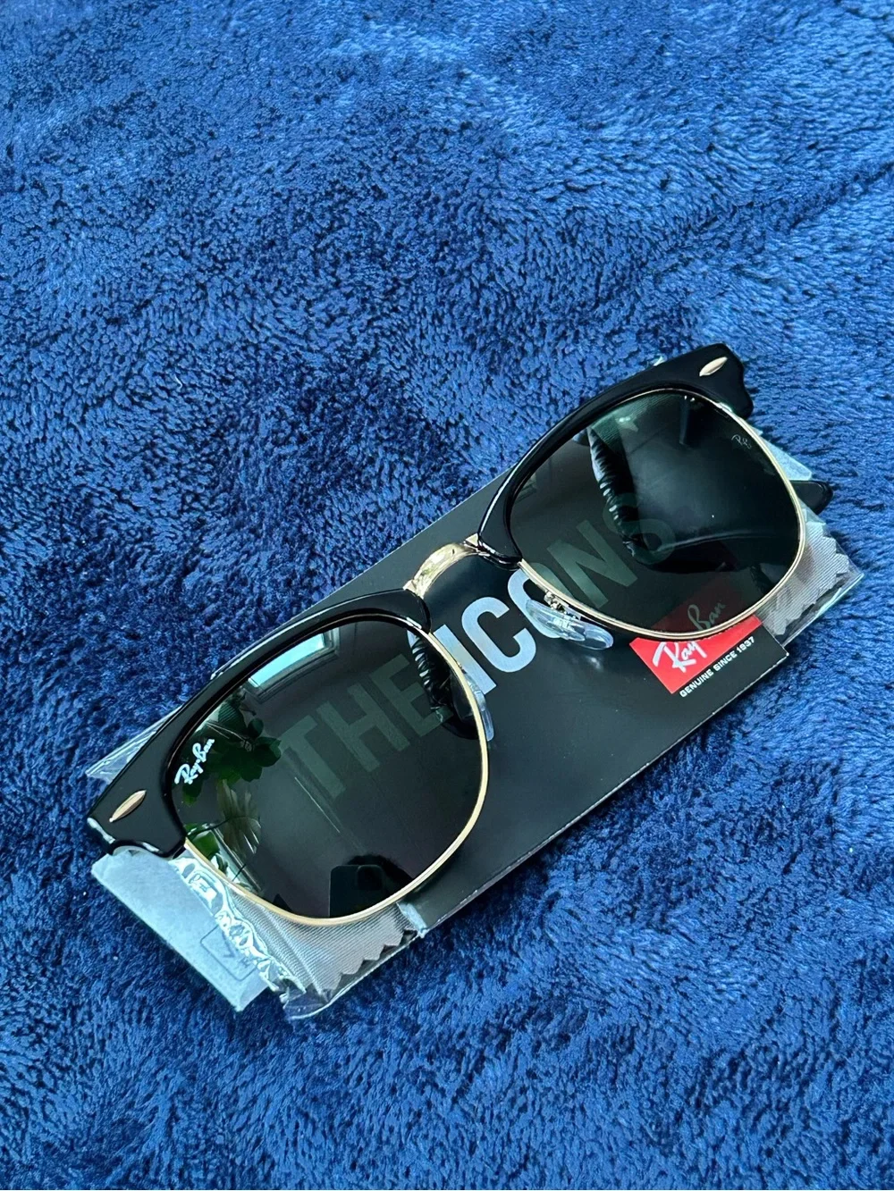 Ray-Ban Clubmaster Sunglasses Black Frames with Green Lenses